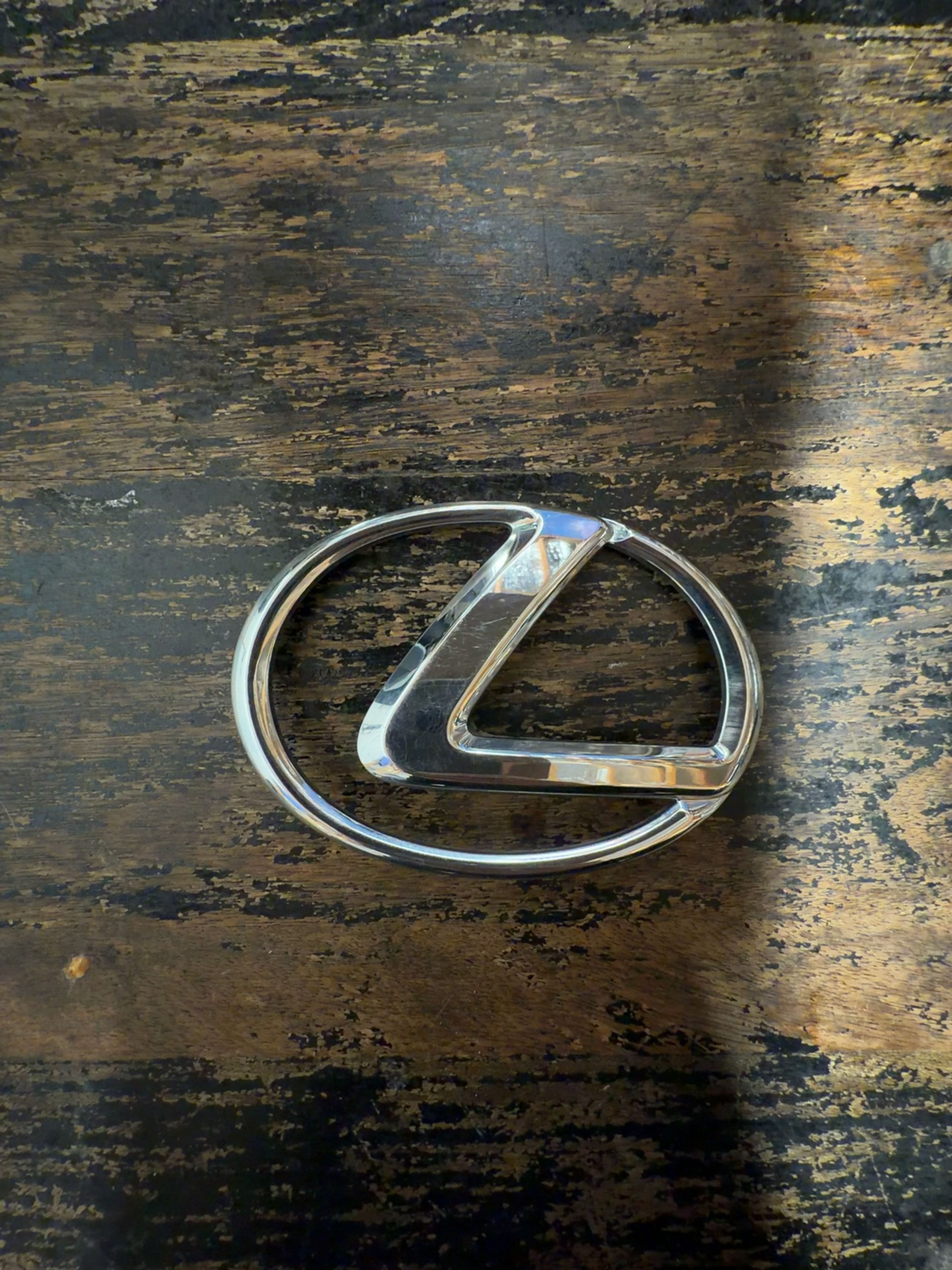 Lexus Chrome 'L' Emblem Badge (4-inch)