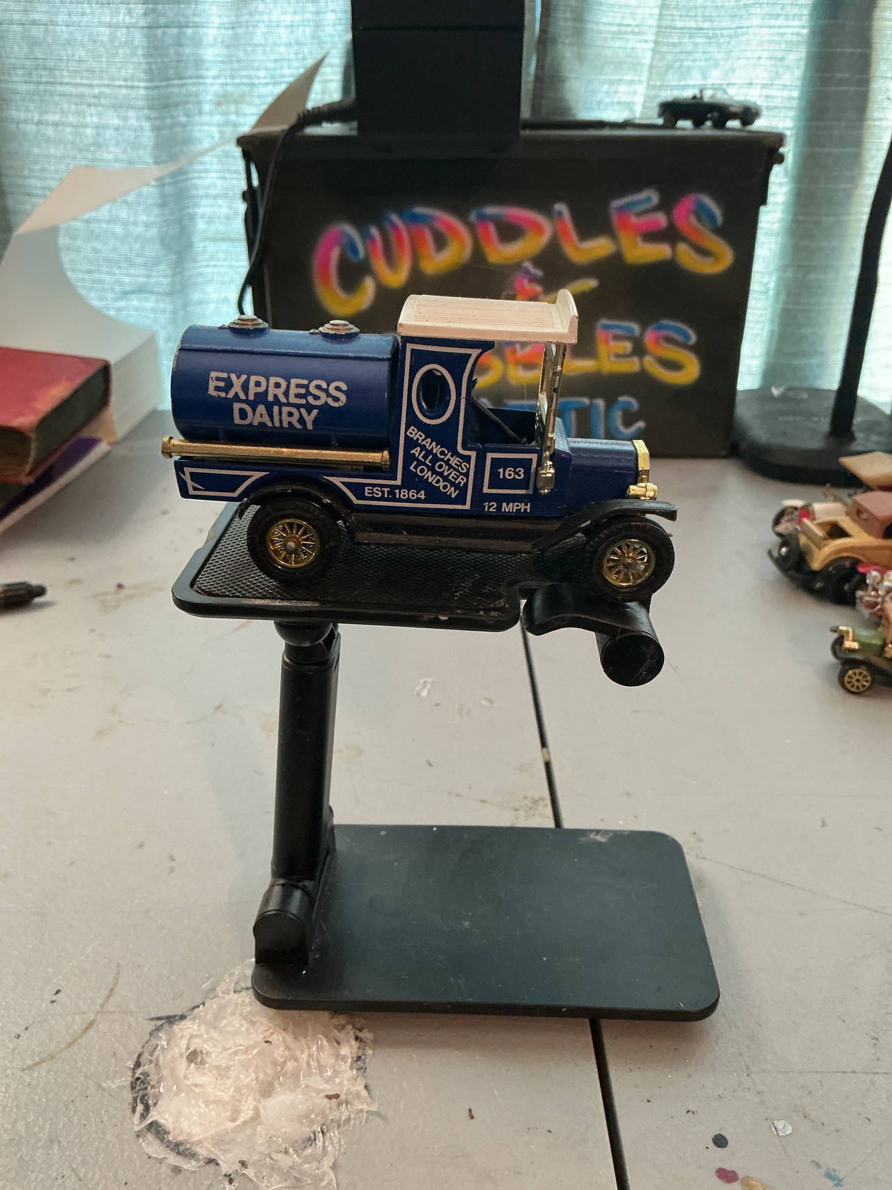 Matchbox Models of Yesteryear 1920 Leyland Tanker Express Dairy