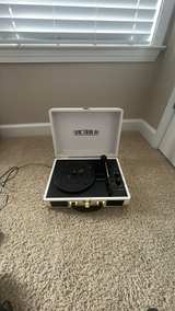 Victrola Journey Suitcase Record Player - Image 2
