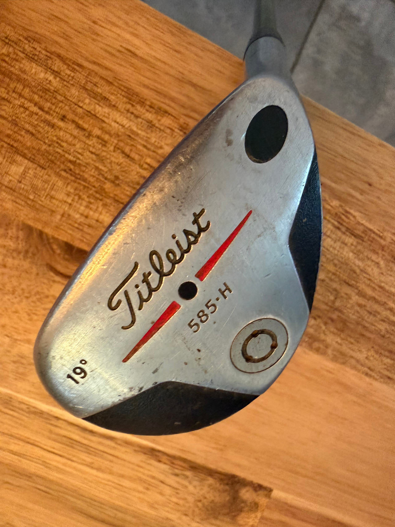 Titleist 585.H 19* Hybrid Golf Club