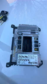 Jeep Uconnect 5" Touchscreen Radio (VP2) - Image 2