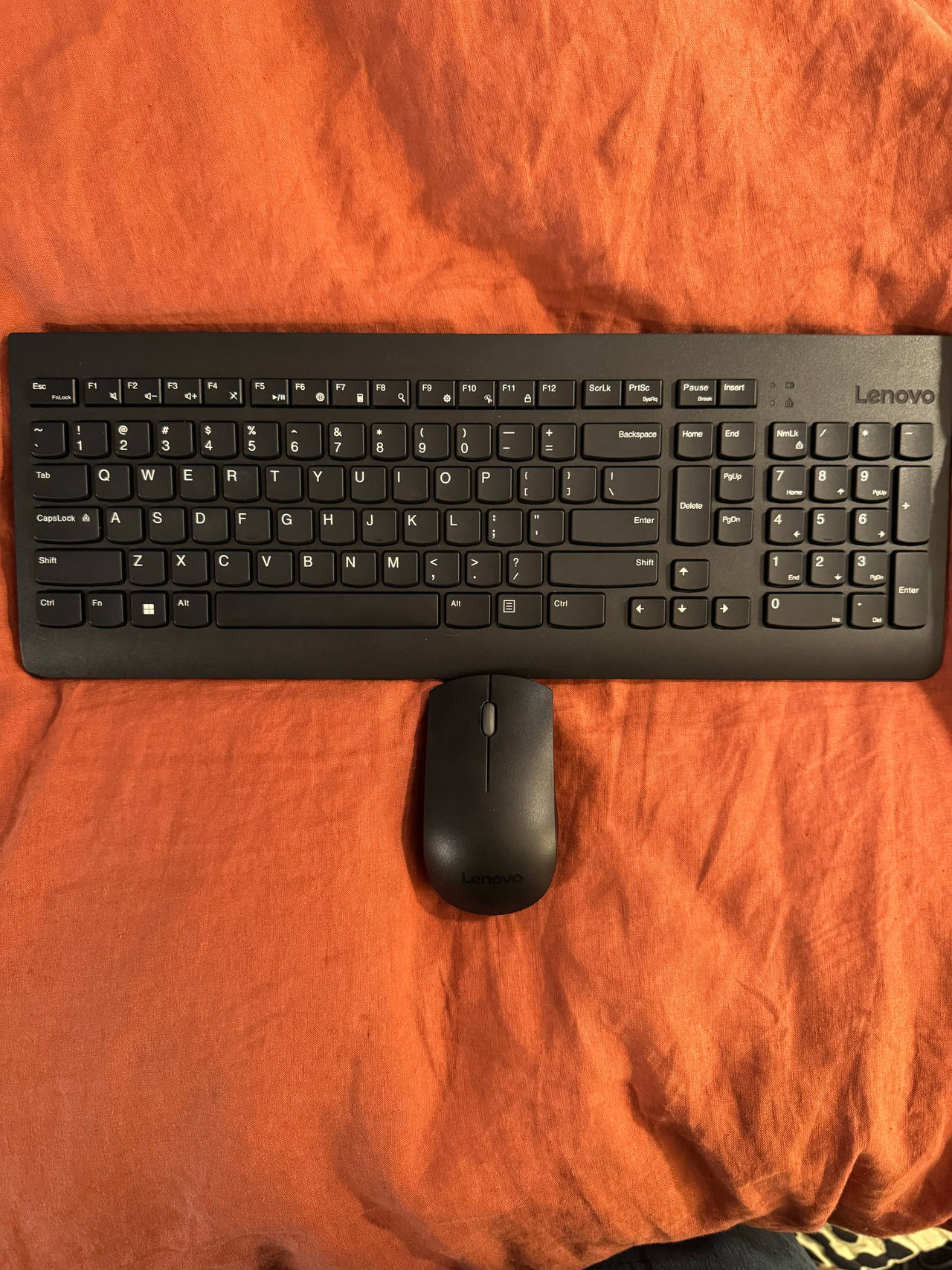 Lenovo Essential Wireless Keyboard and Mouse Combo