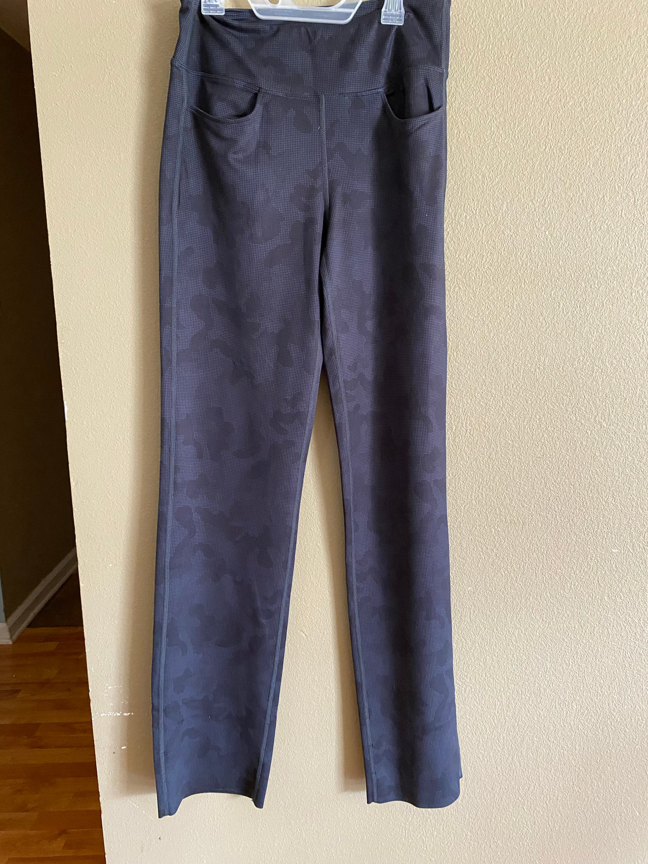 Unbranded Seahorse Logo Workout Pants size medium
