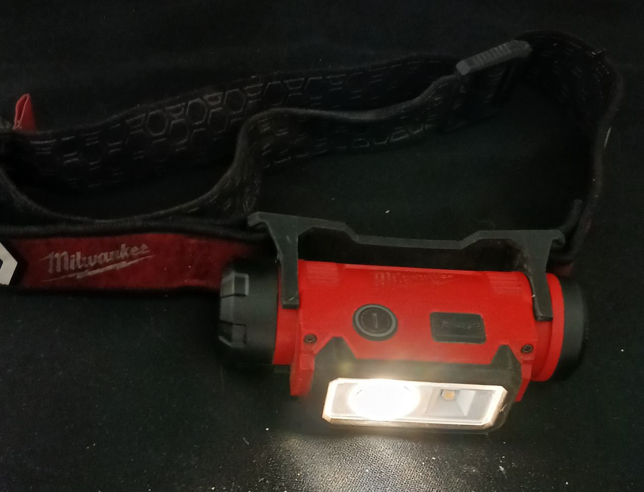 Milwaukee REDLITHIUM USB Rechargeable Headlamp 3 modes very bright