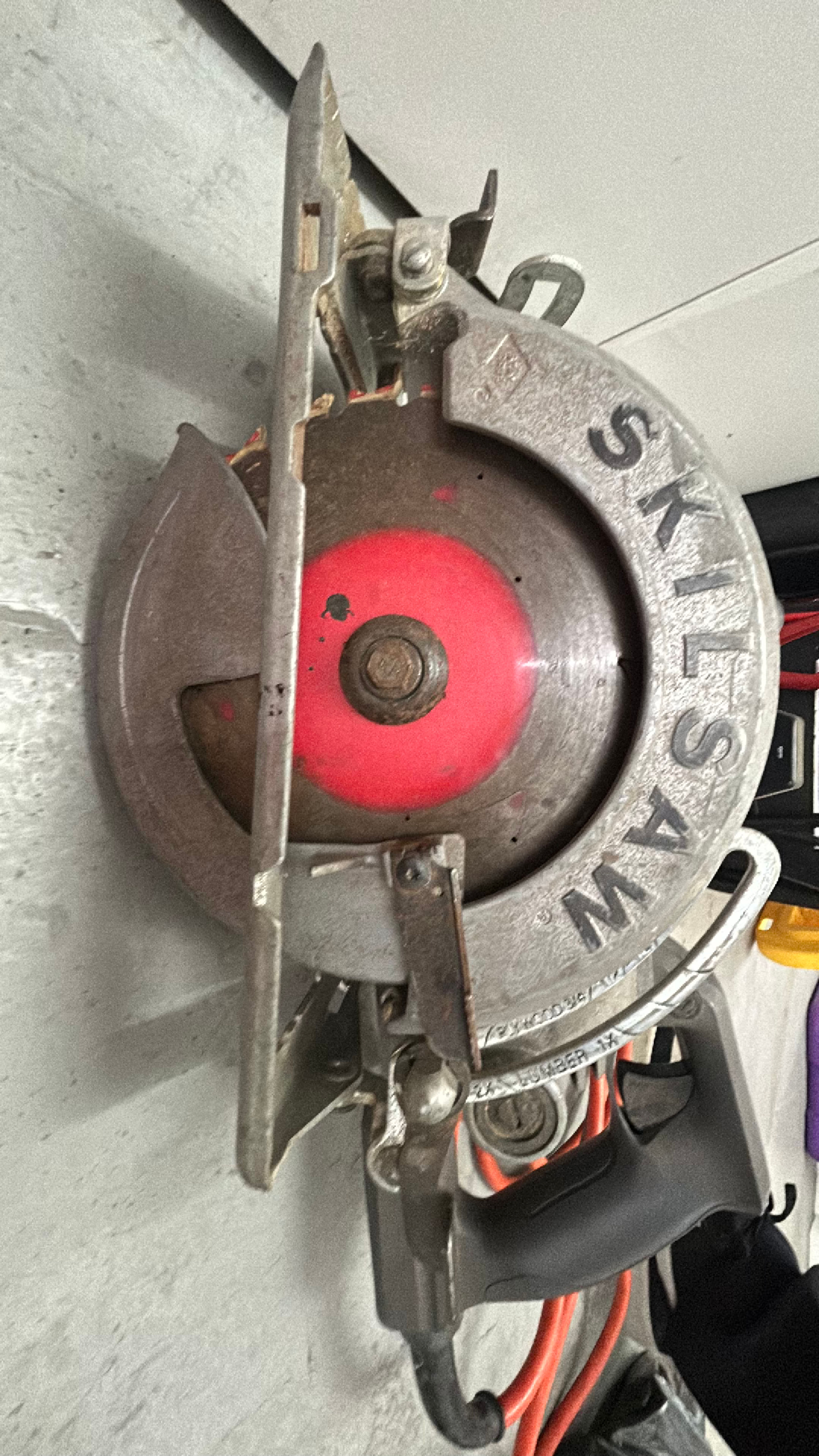 Skil SHD77 7-1/4" Worm Drive Circular Saw - Image 7