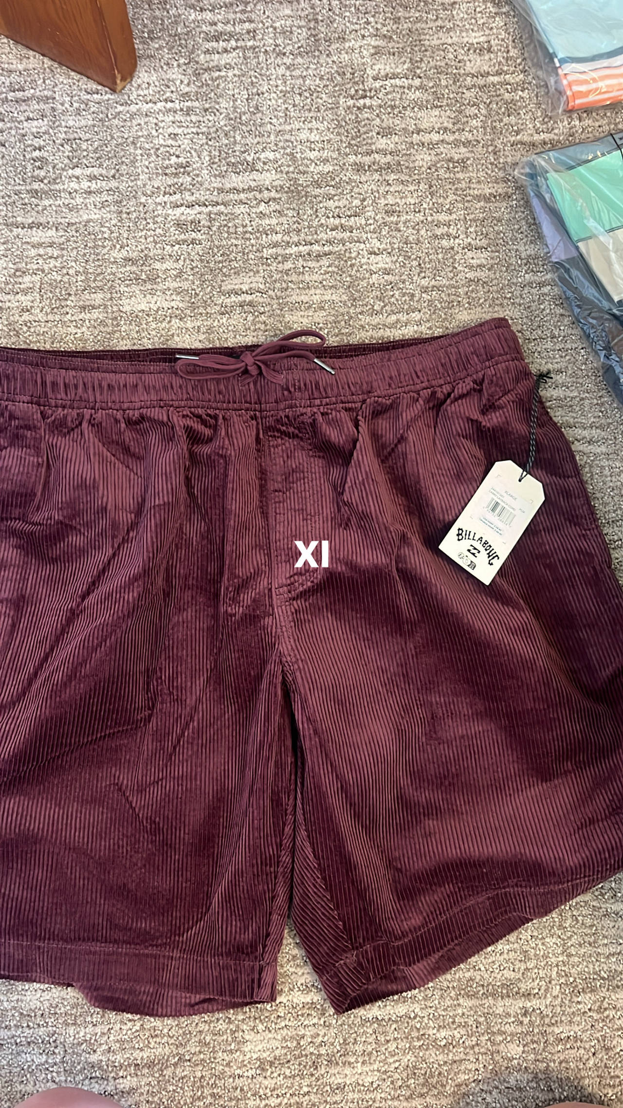 New with tags Billabong Corduroy Shorts XL