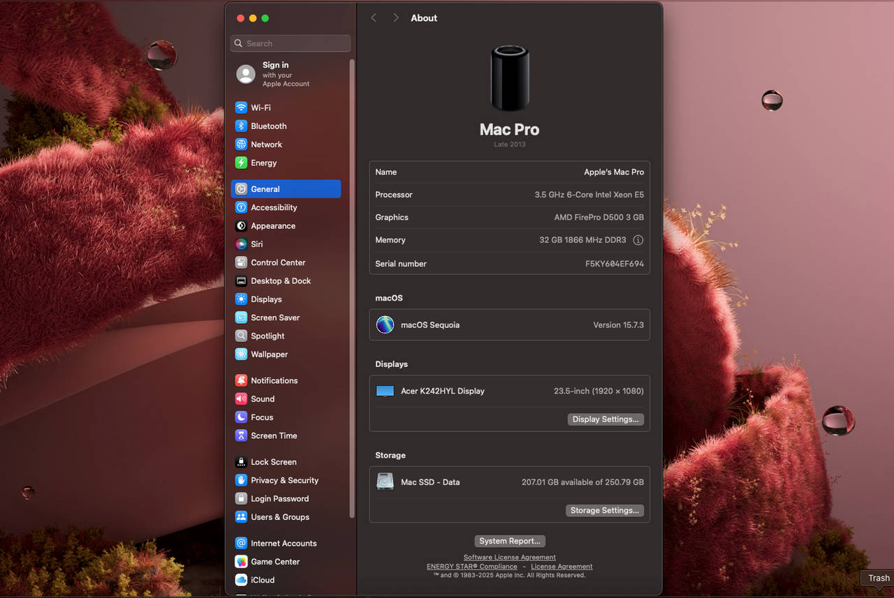 Apple Mac Pro (Late 2013) 6-Core Xeon 3.5GHz 32GB RAM 256GB SSD
