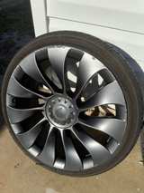 Tesla Model 3 Uberturbine Wheels & Tire
 20-inch Set - Image 5