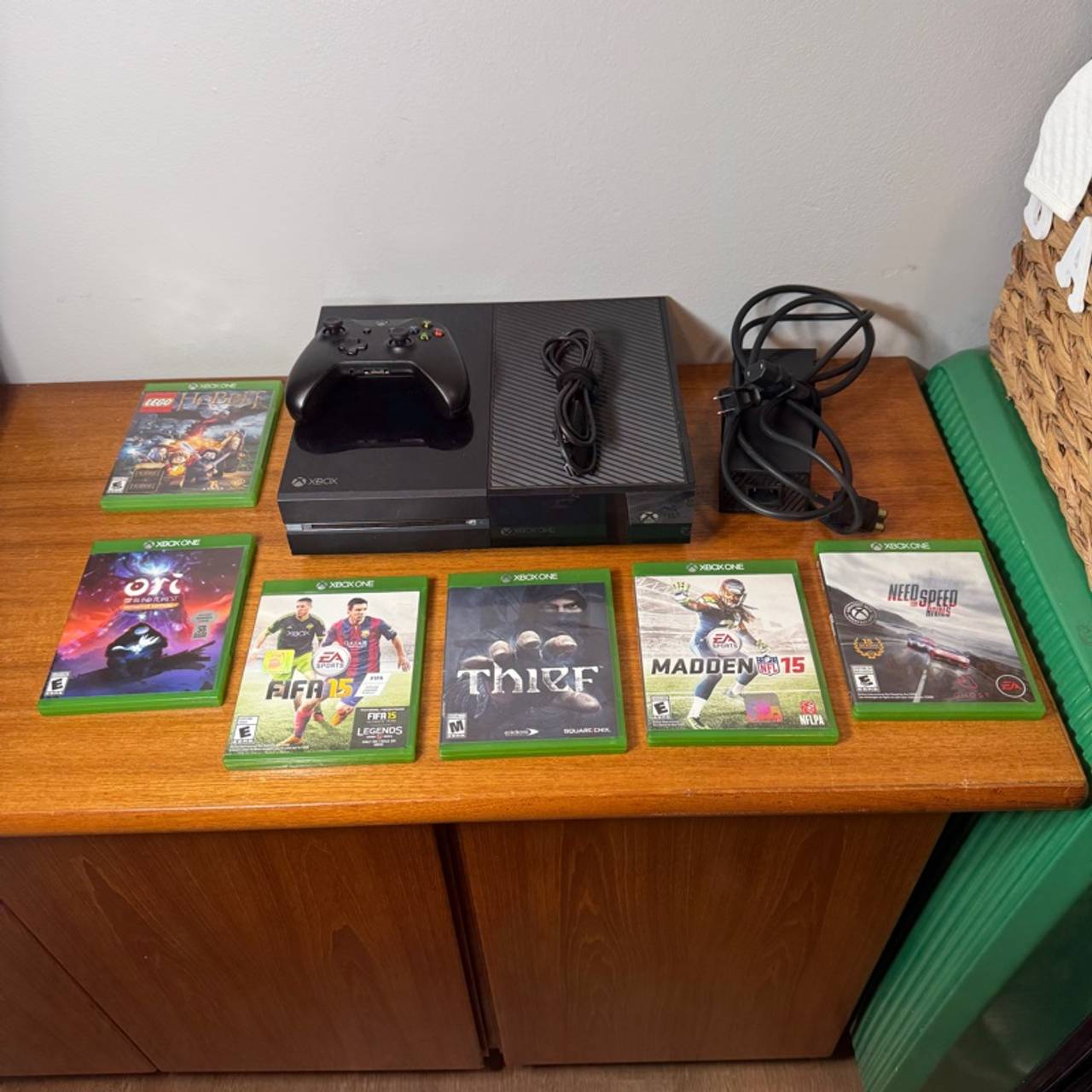 Microsoft Xbox One 500GB Black Console Bundle