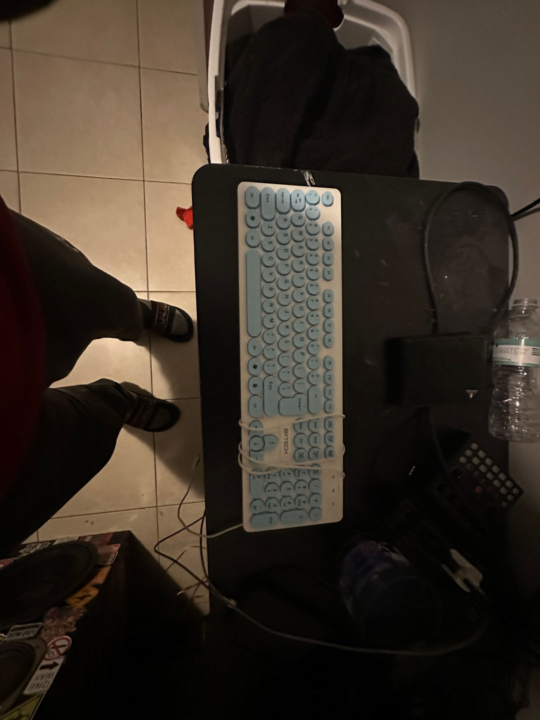 Bytech Retro Style Wired Keyboard with Round Keys