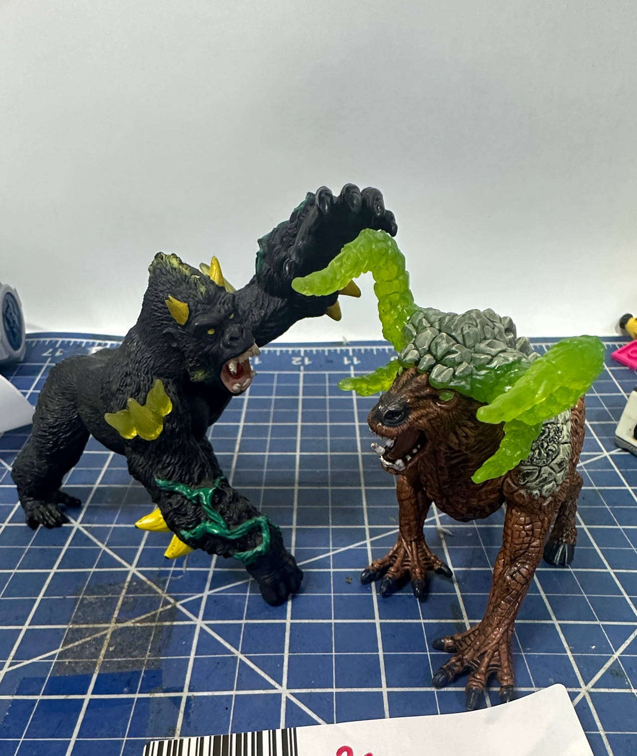 Schleich Eldrador Creatures Jungle Emperor and Battle Rhino Figures