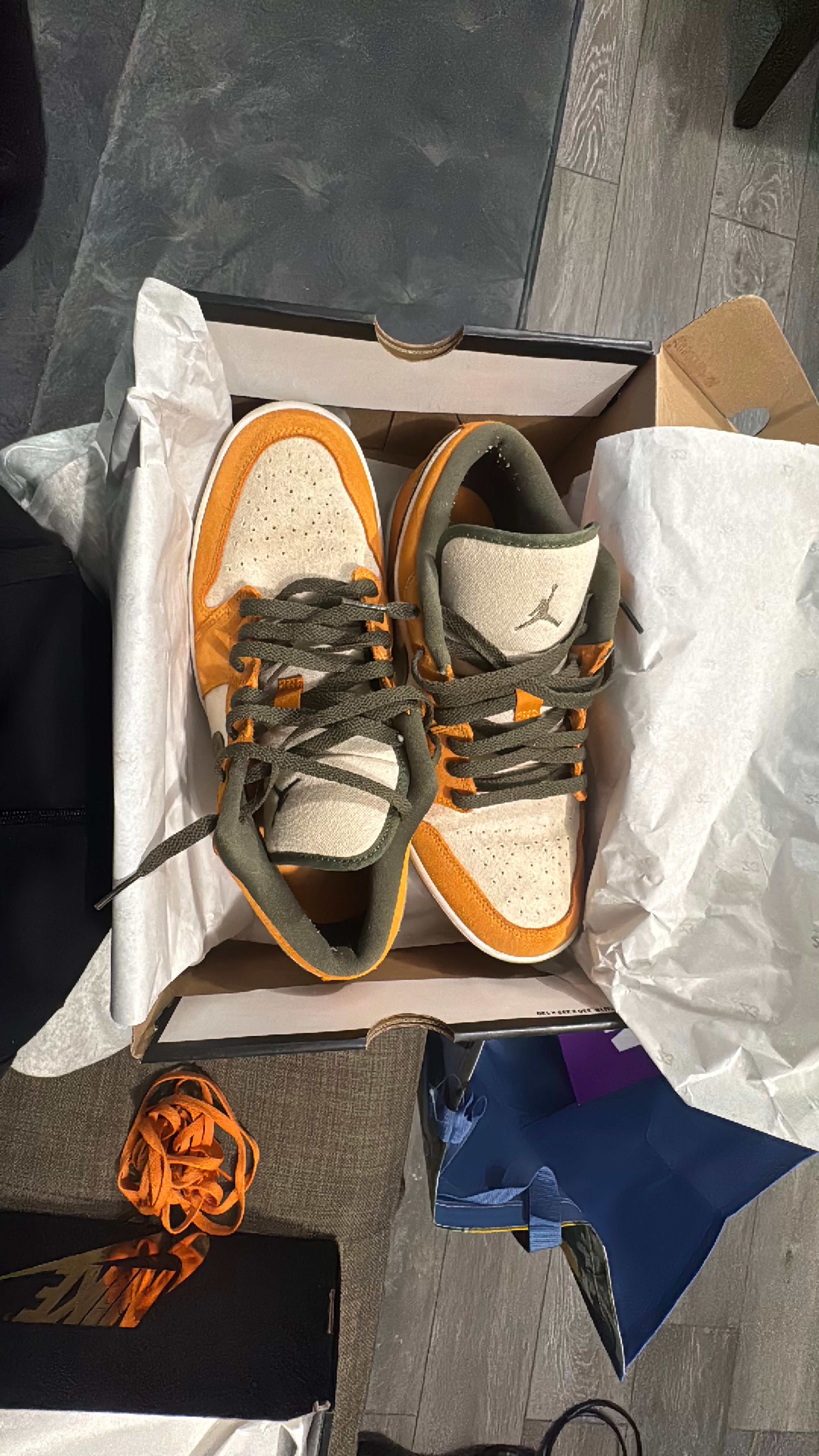 Nike Air Jordan 1 Low SE Light Curry size 11 men’s  - Image 2