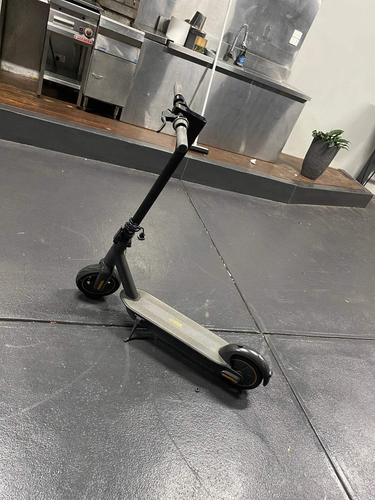 Segway Ninebot KickScooter MAX G30
