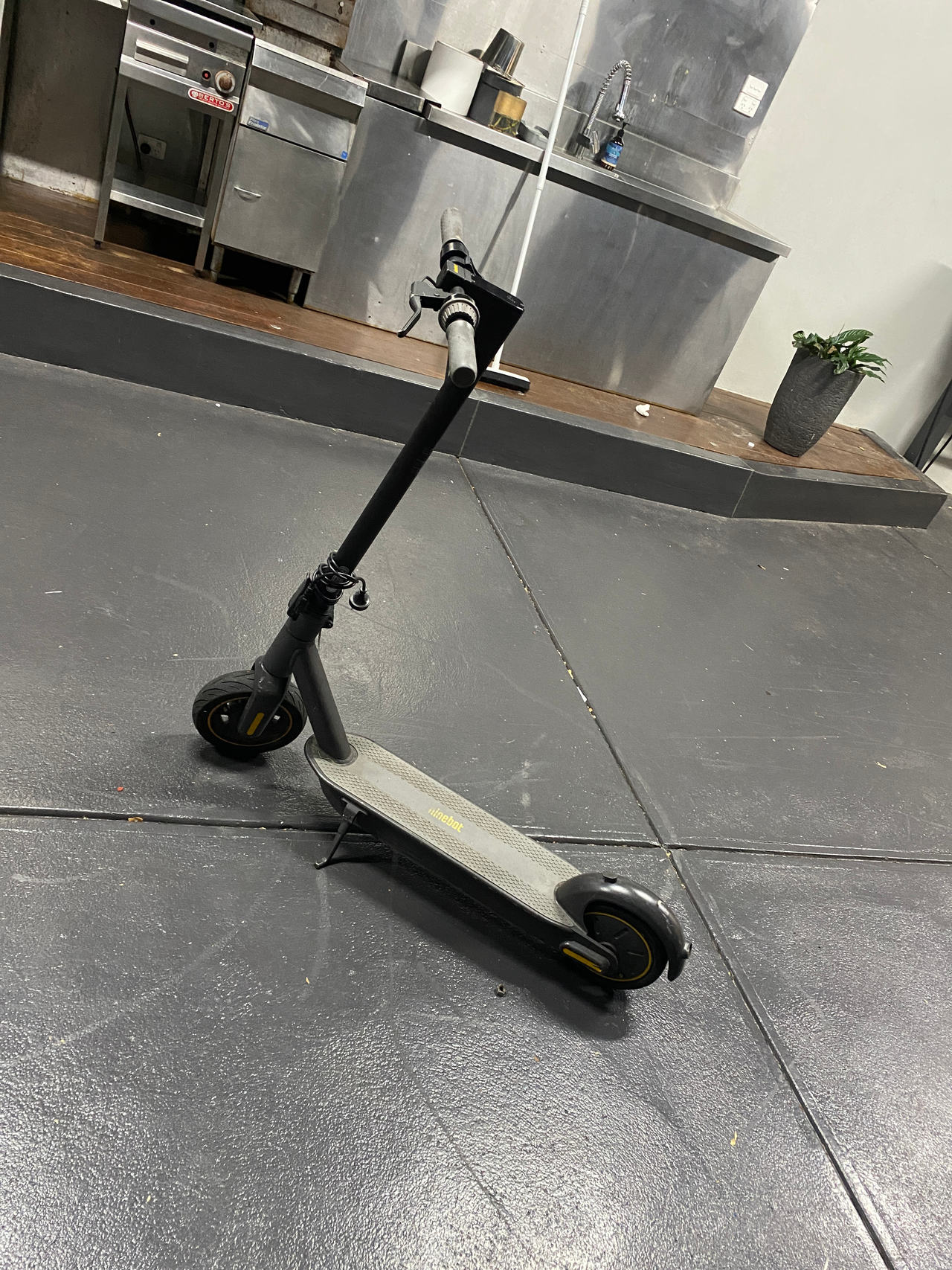 Segway Ninebot KickScooter MAX G30