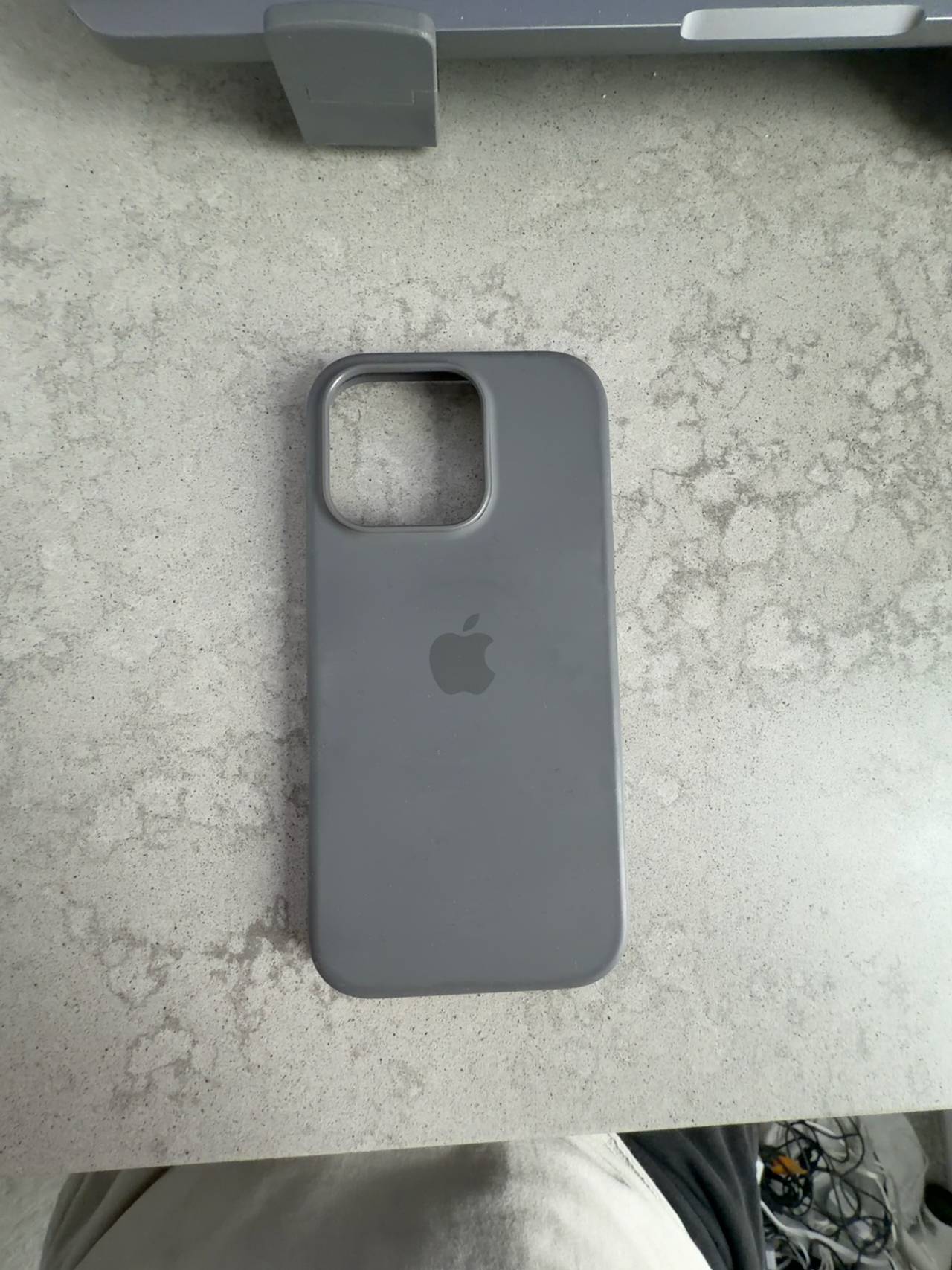 Apple iPhone 16 Pro Silicone Case Stone Gray
