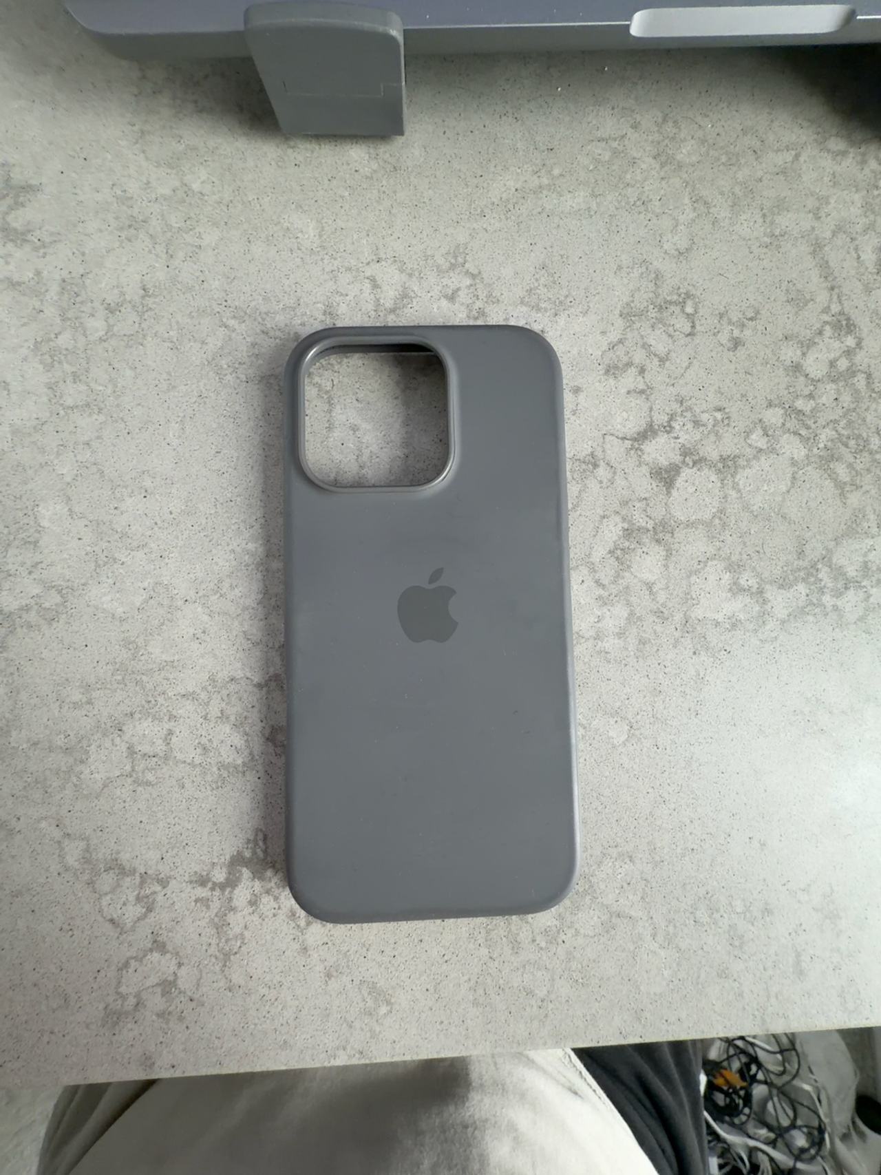 Apple iPhone 16 Pro Silicone Case Stone Gray