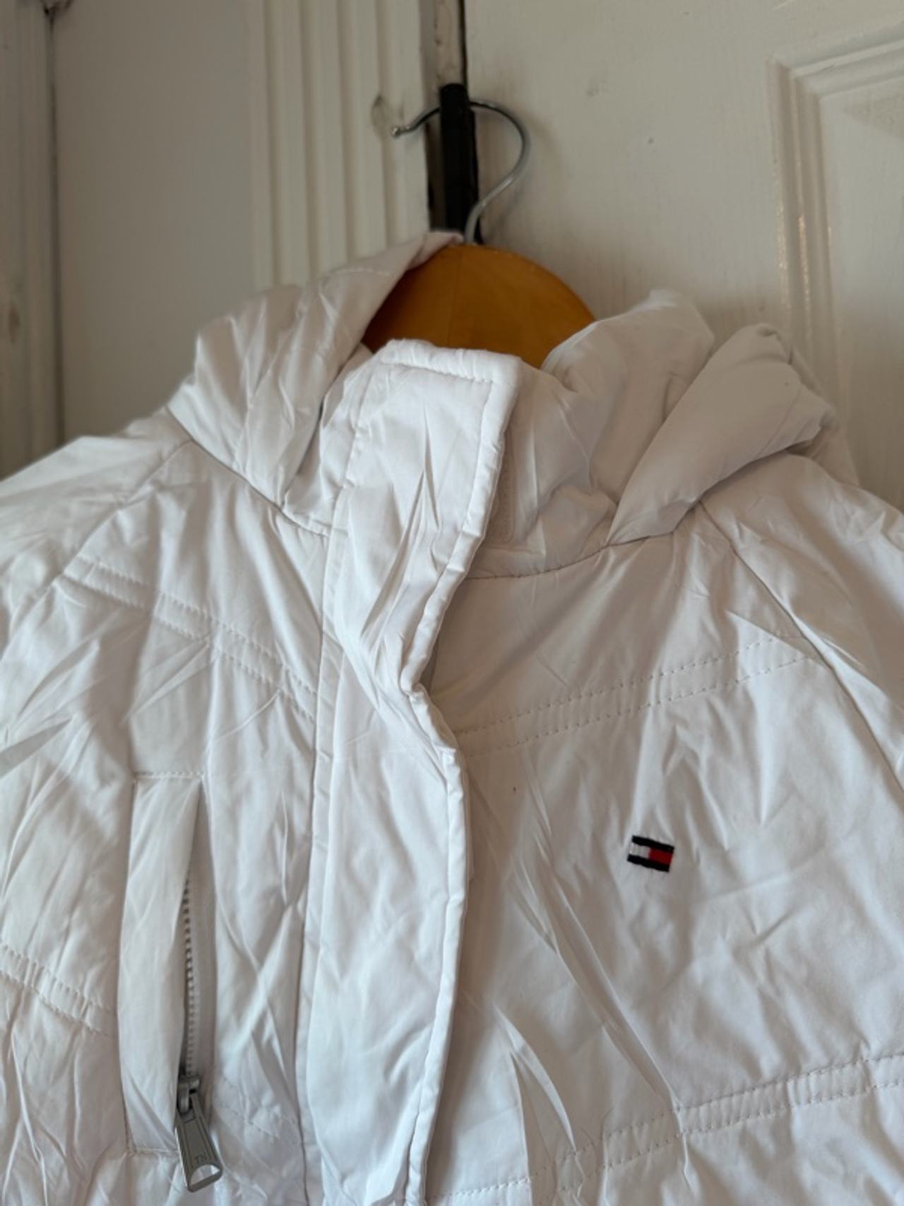 Tommy Hilfiger White Down Jacket Kids 6/7