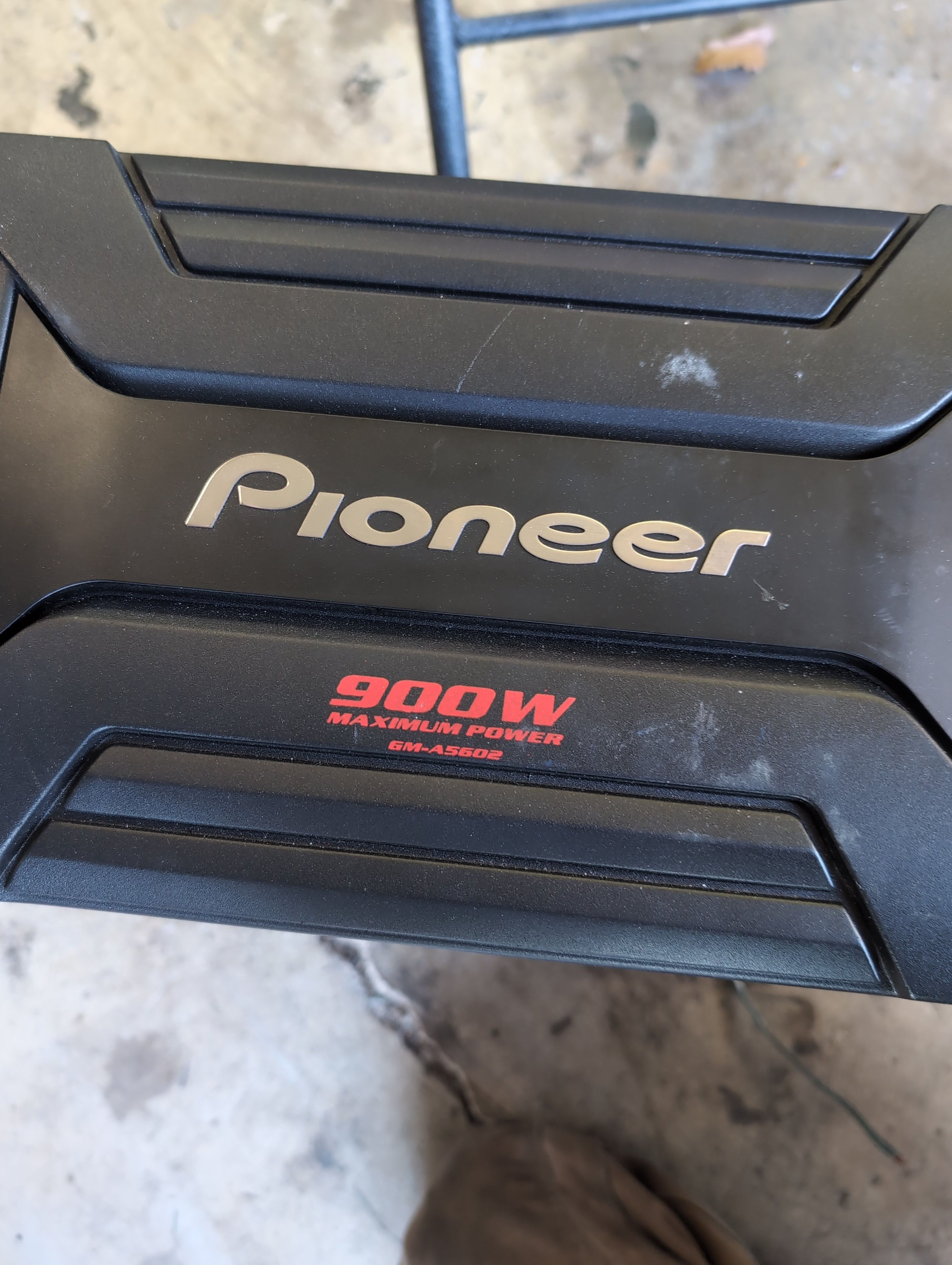 Pioneer GM-A5602 2-Channel Bridgeable Amplifier - Image 2