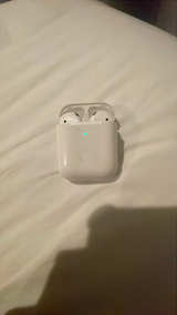 Apple AirPods (2nd generation) - Image 3