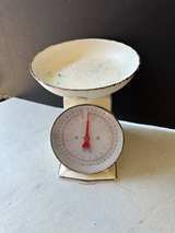 Vintage Style Mechanical Kitchen Scale - Image 2