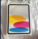 Apple iPad (10th generation) - Image 1