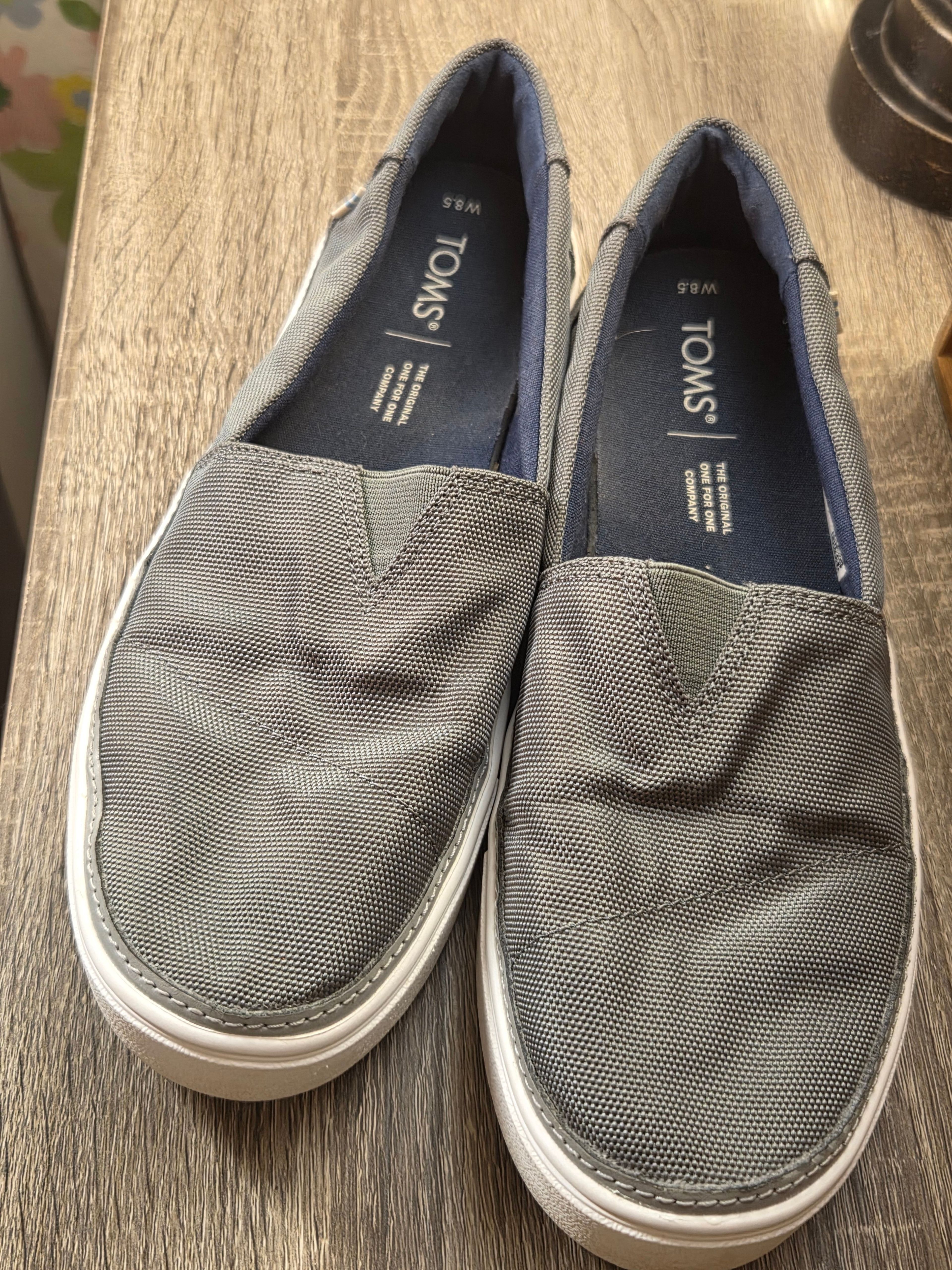 TOMS Avalon Slip-On Sneaker w8.5 - Image 2