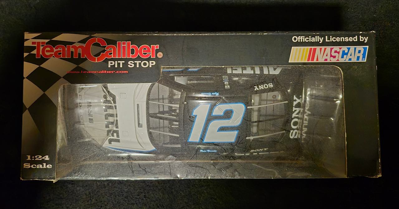 Team Caliber Pit Stop 2004 Ryan Newman #12 Alltel 1:24 Die-Cast Replica