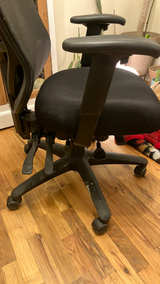 Mesh Mid Back Executive Chair w/ Ratchet Back - Image 3