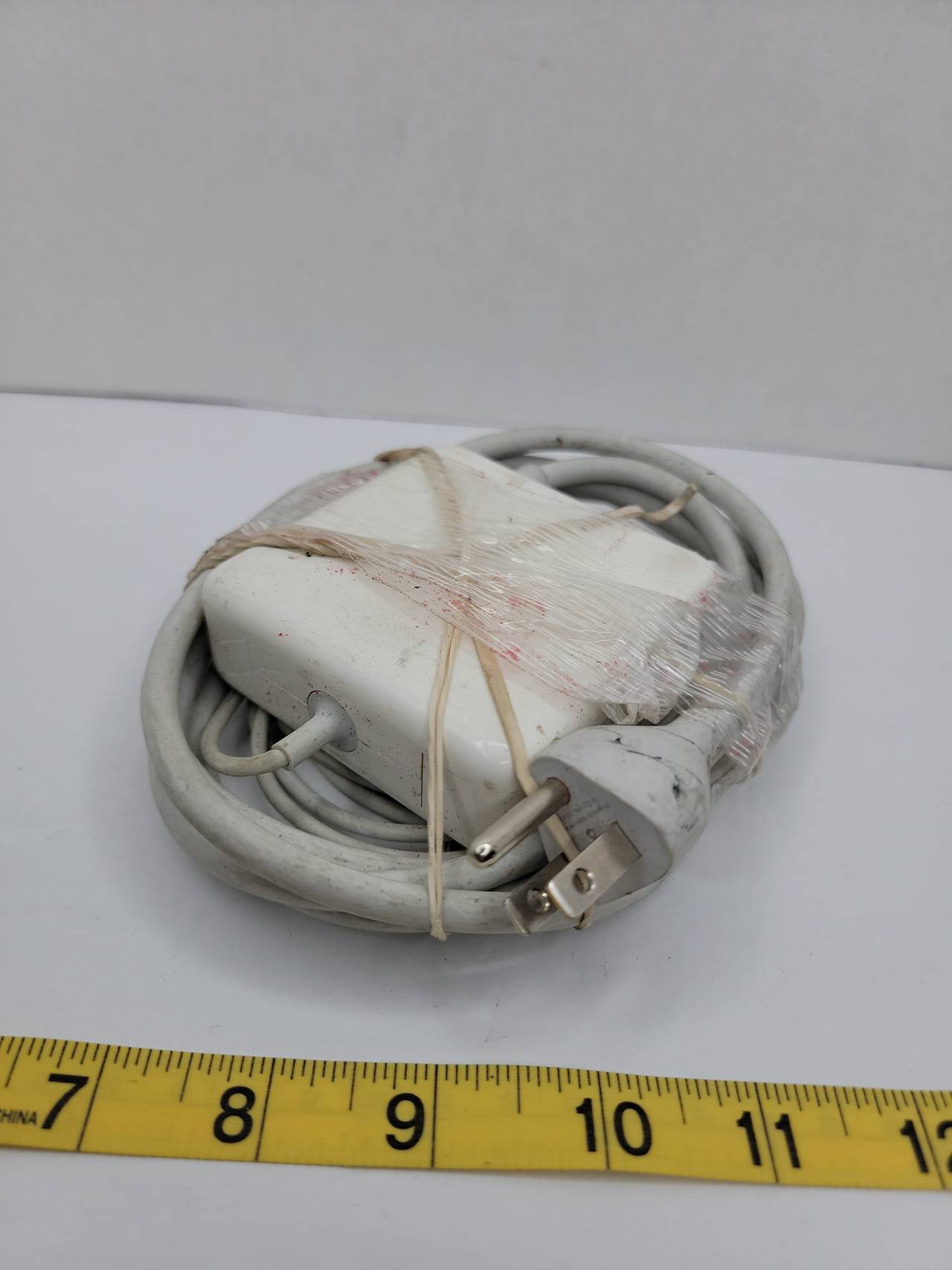 Apple 85W MagSafe Power Adapter