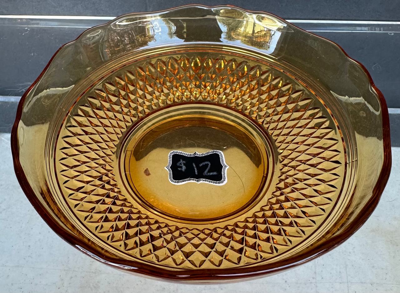 Indiana Glass Amber Diamond Point Scalloped Bowl