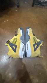 Air Jordan 4 Retro Lightning - Image 3