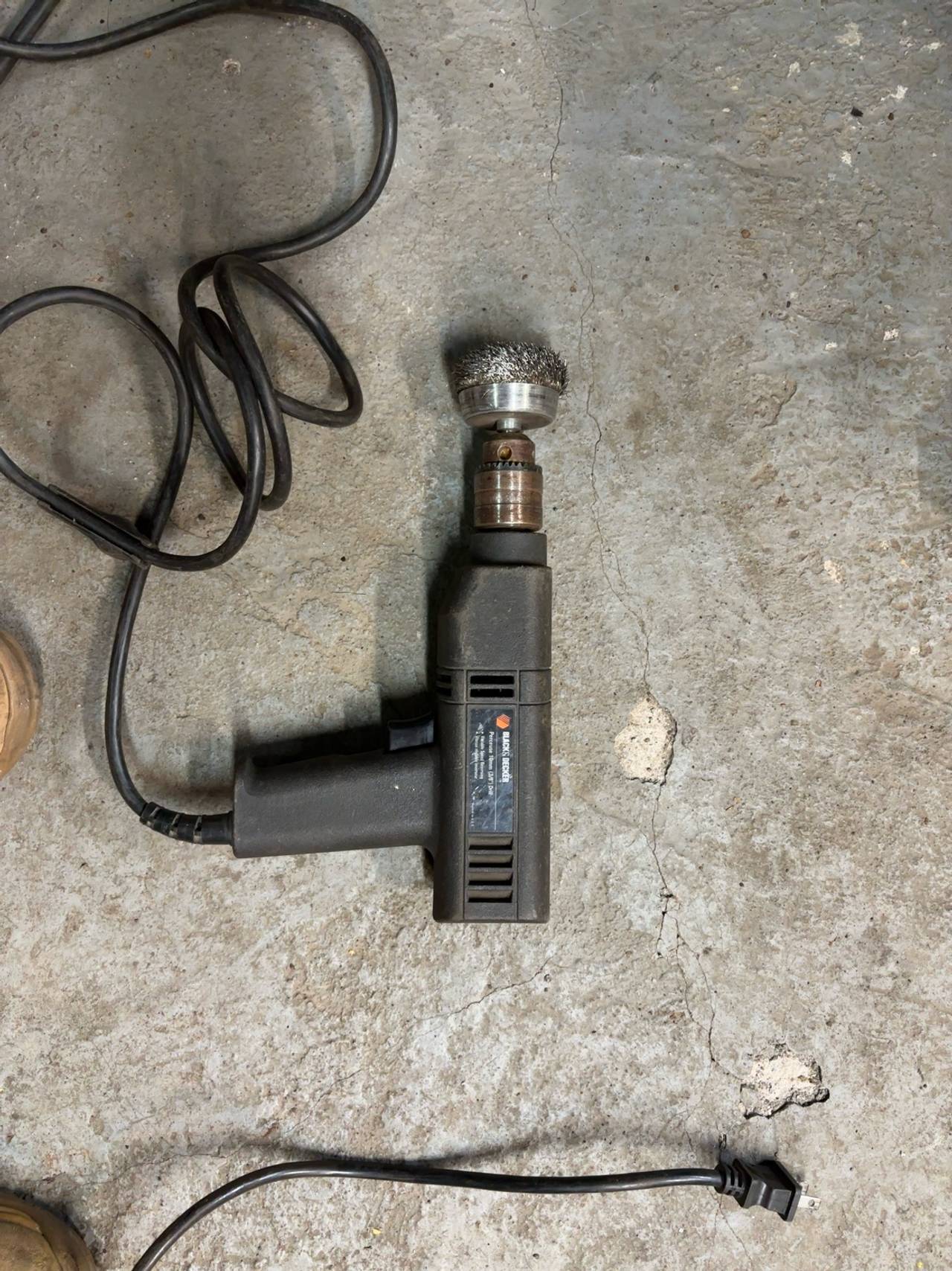 Black & Decker 1/4" Drill Single Speed Model 7043