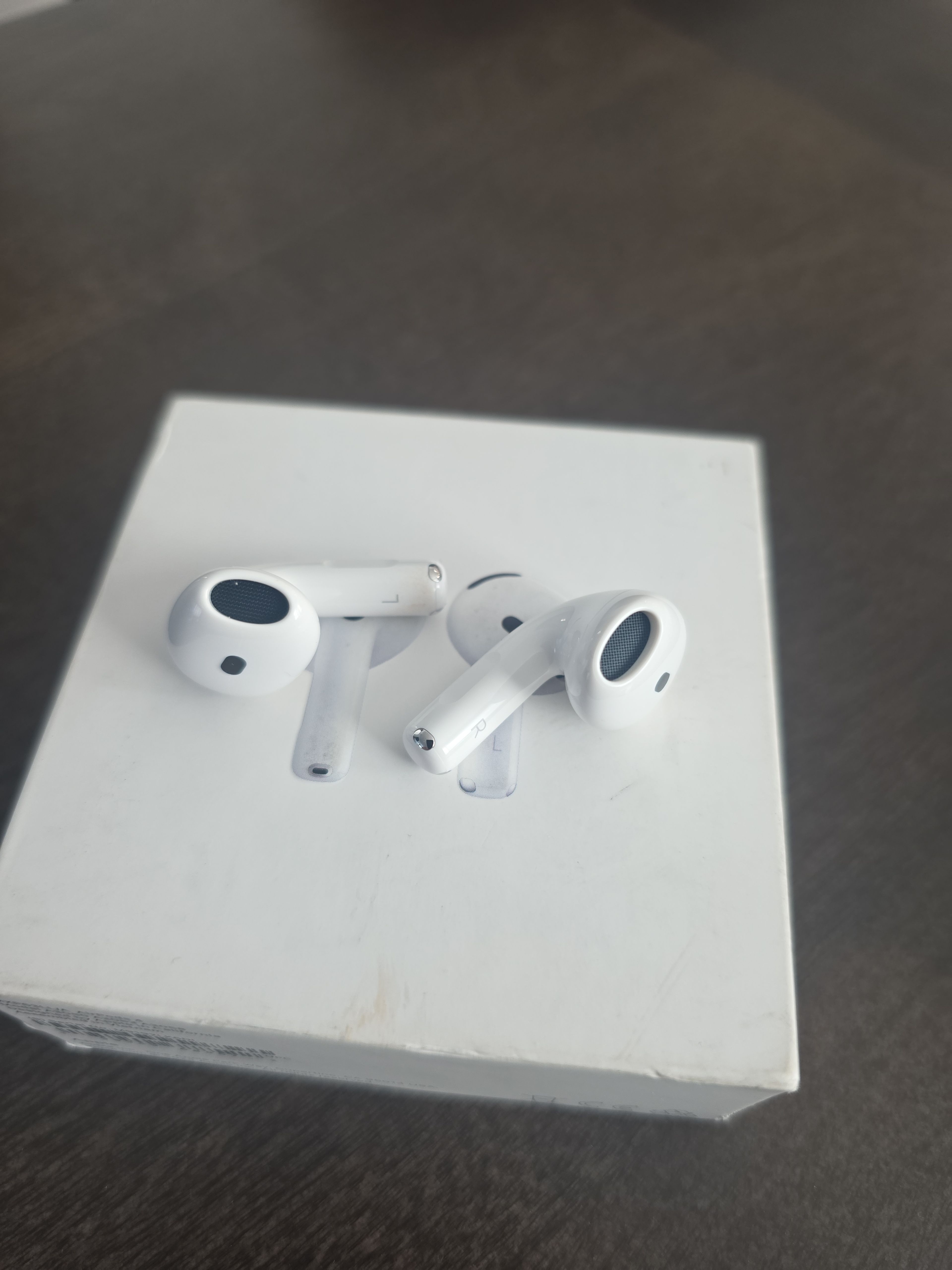 Apple AirPods 4 - Image 9