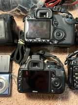 Canon EOS 40d d80 Nikon 5 cameras 4 lenses lot AS IS UNTESTED - Image 4