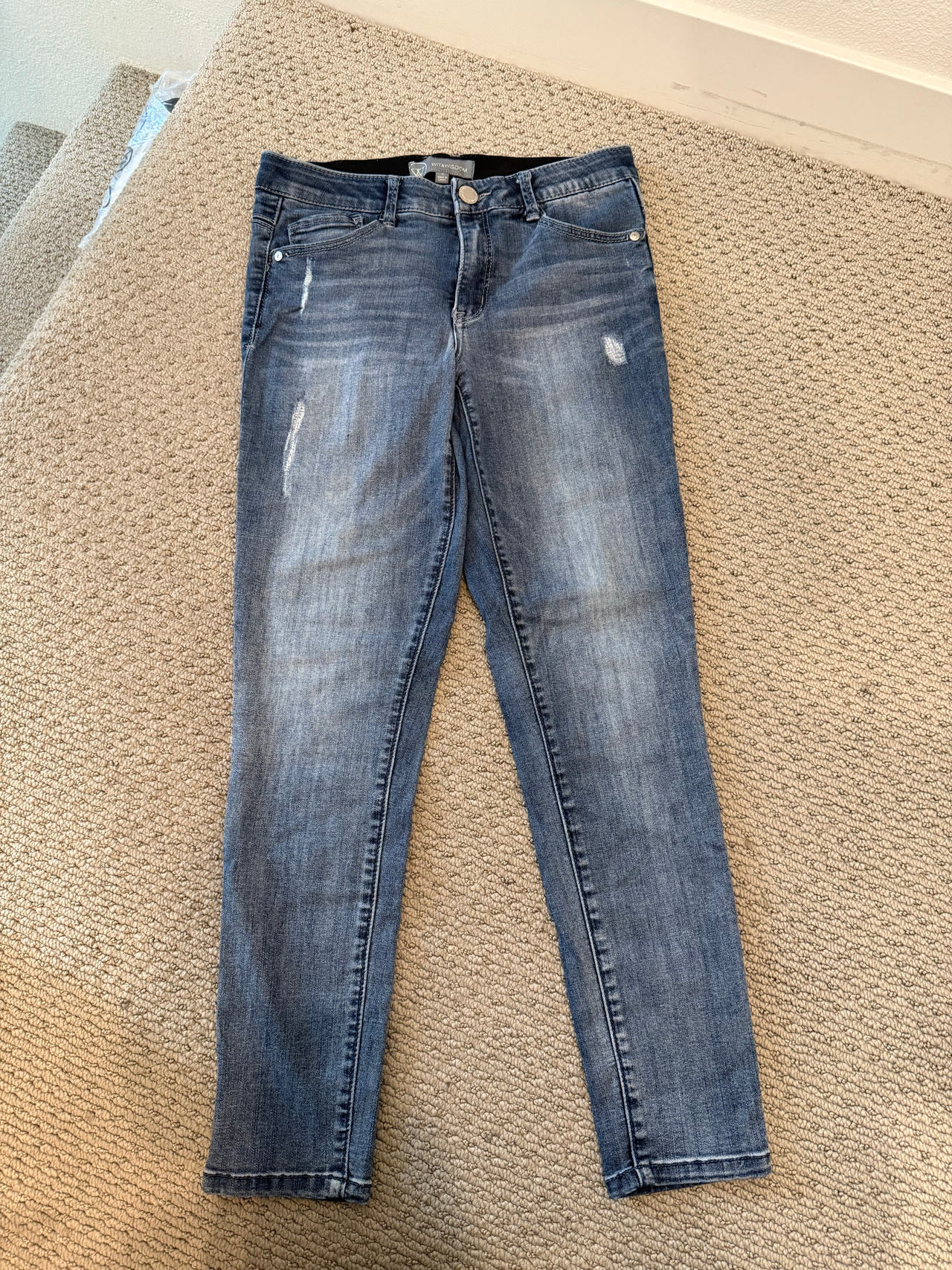 Wit & wisdom stretch skinny jeans with stretch waistband size 4 washed light blu