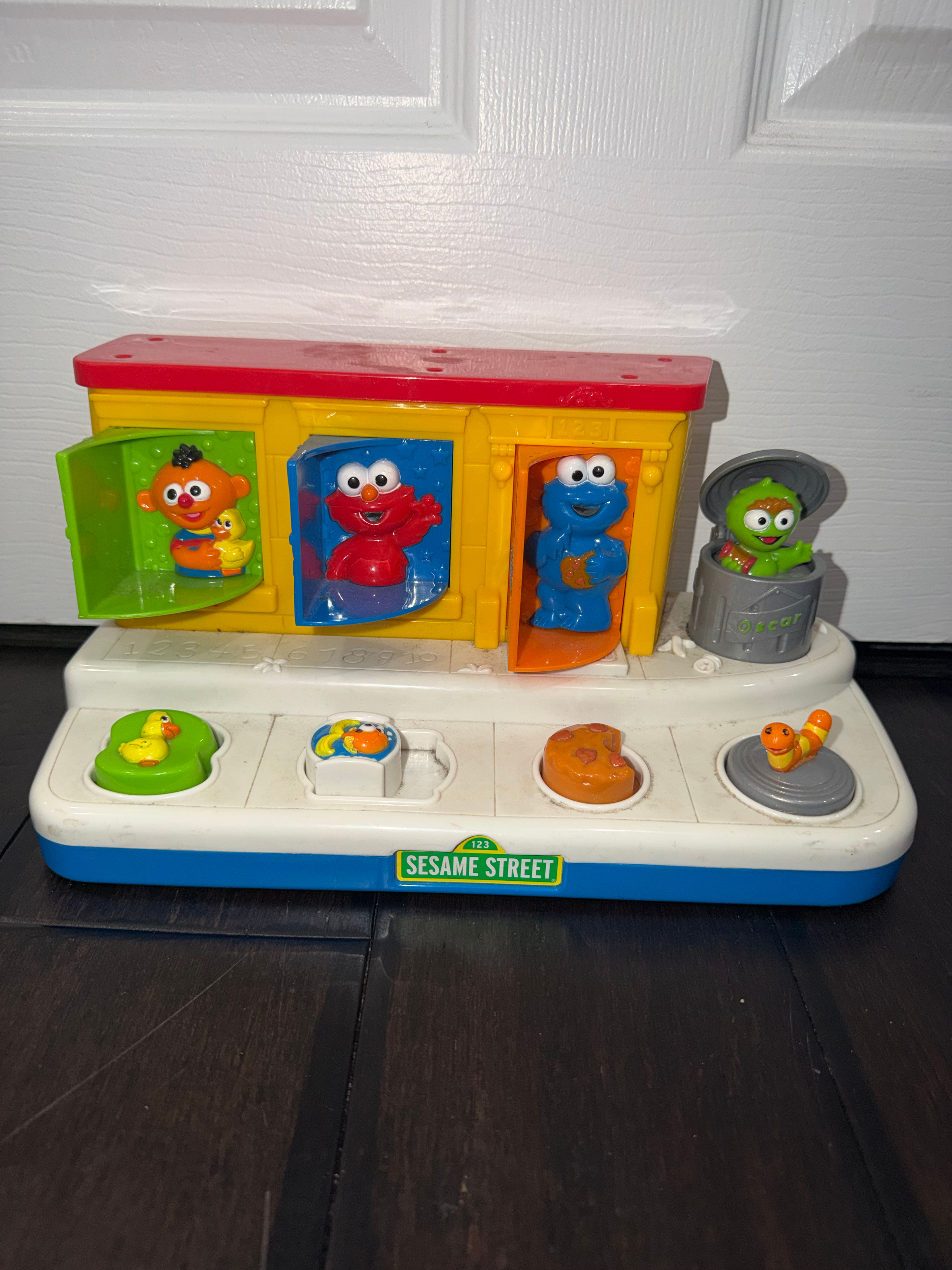 Playskool Sesame Street Pop-Up Toy