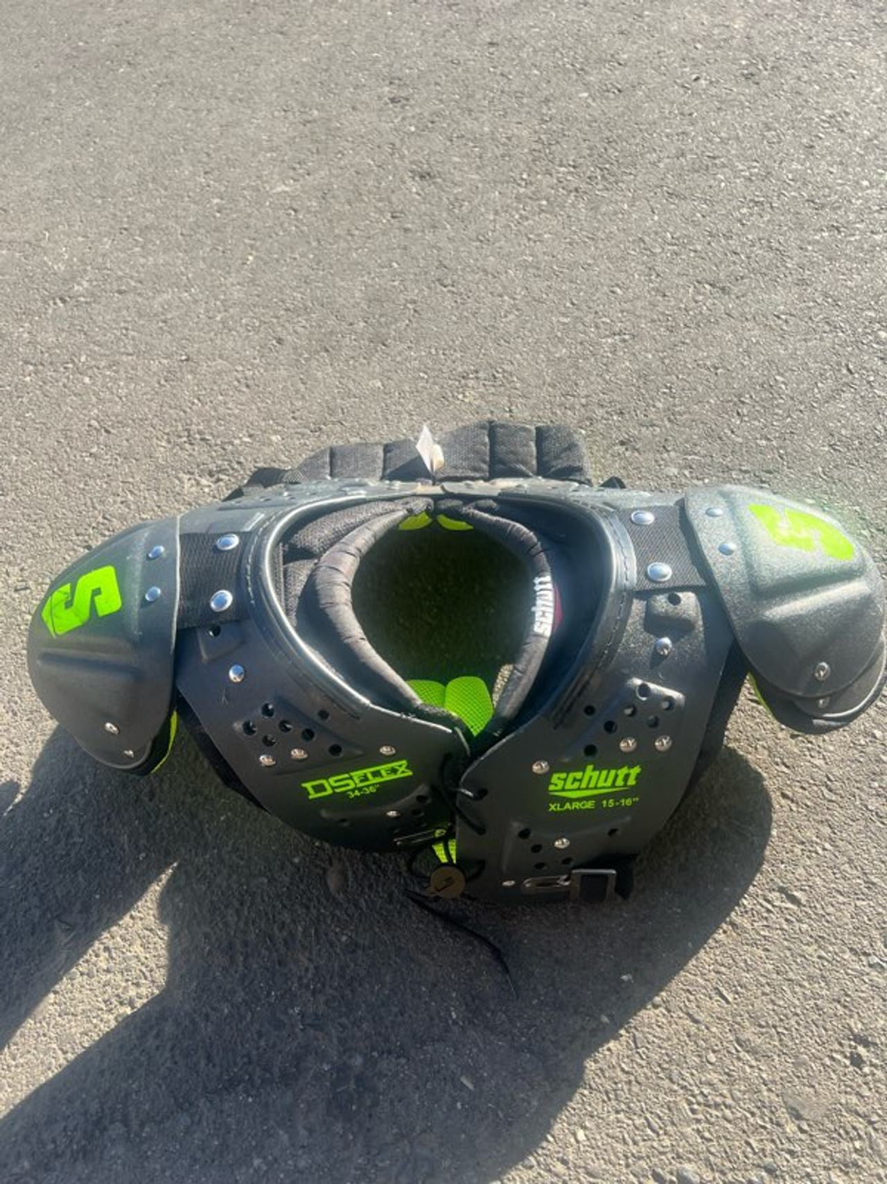 Schutt DSFlex Football Shoulder Pads