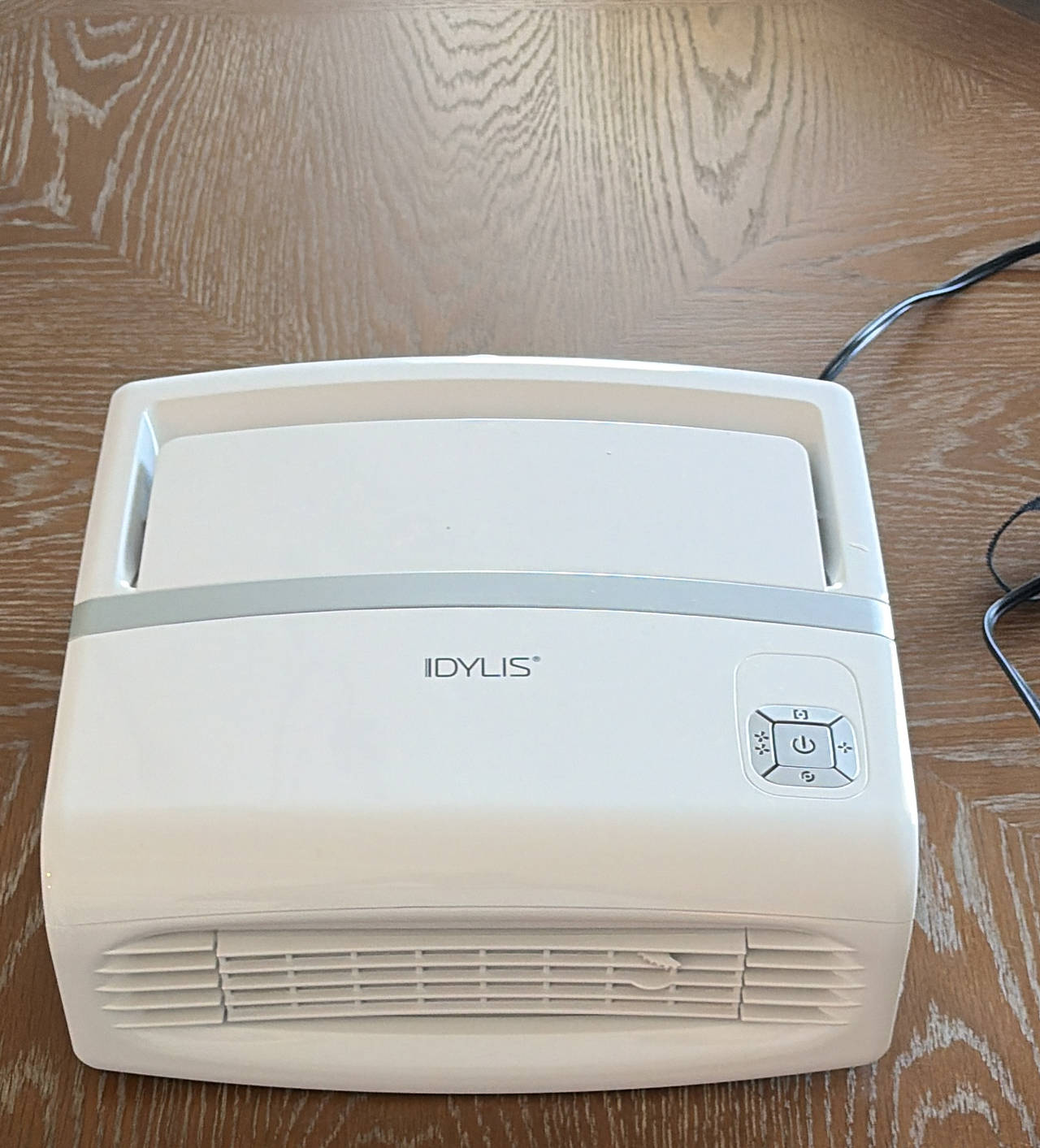 Idylis IAP-10-100 HEPA Air Purifier x 3