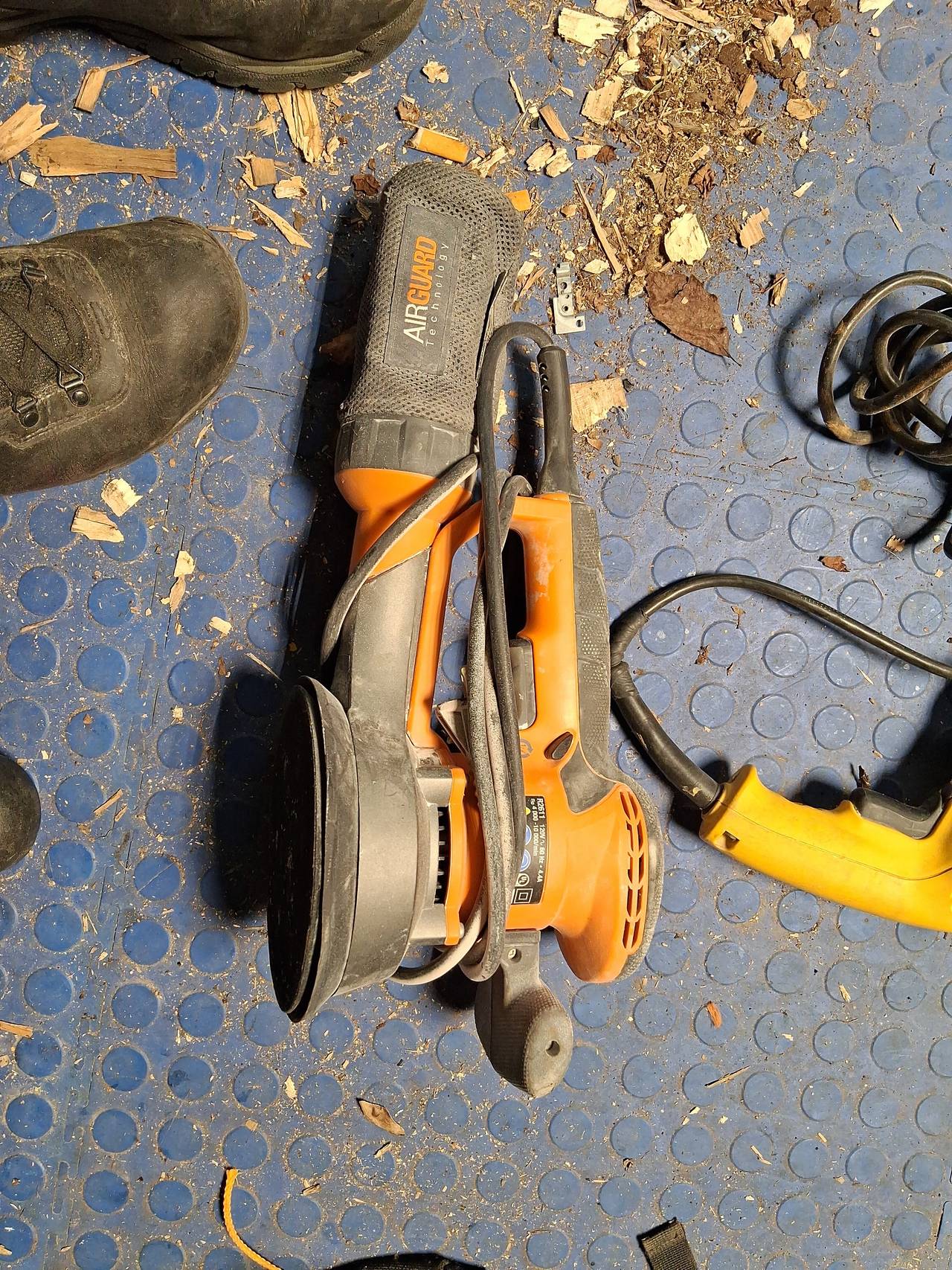 Ridgid R2611 6 in. Variable Speed Dual Random Orbit Sander