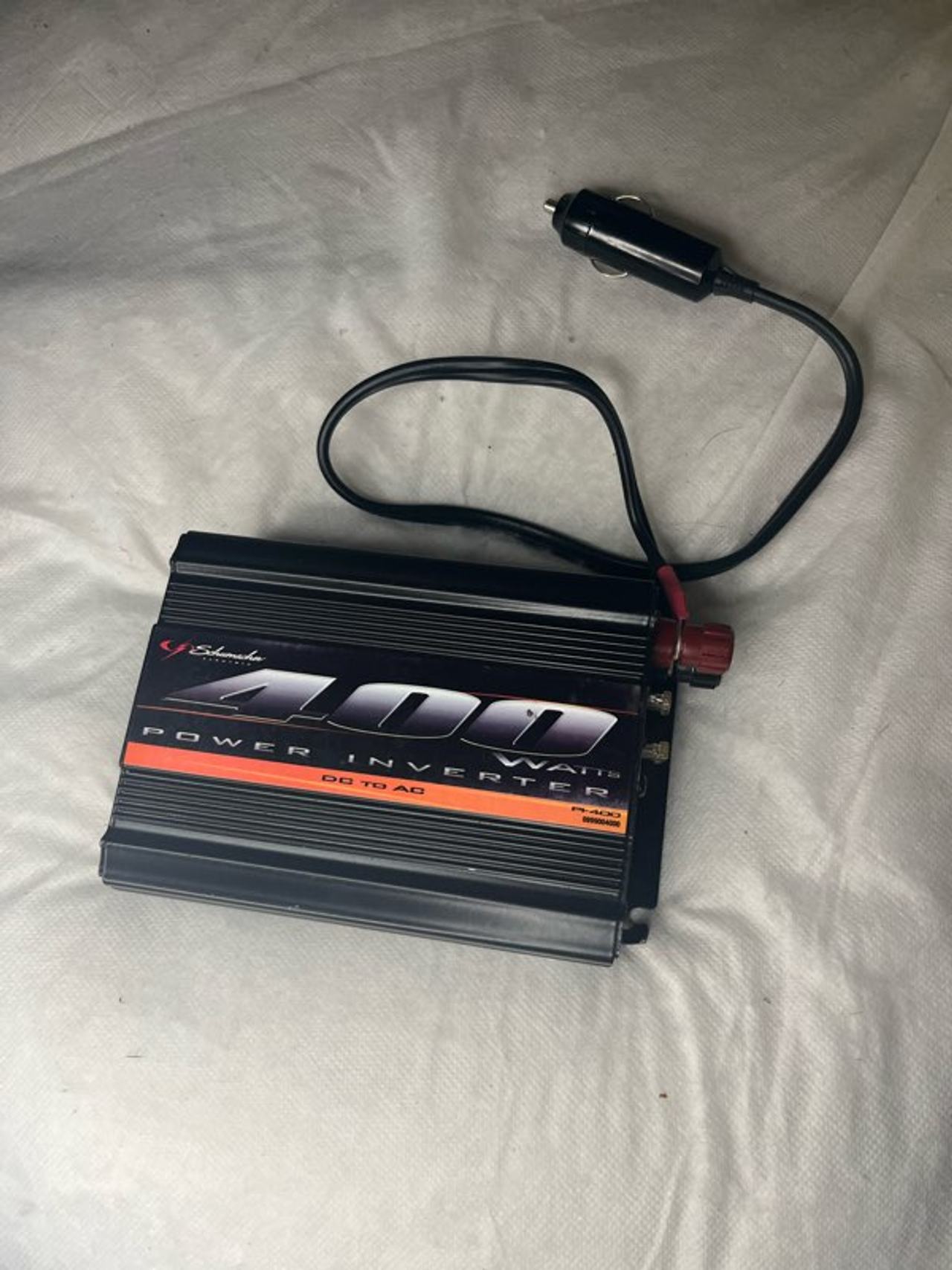 Schumacher 400 Watt Power Inverter