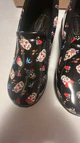 Easy Works by Easy Street Lyndee Sugar Skull Clogs - Image 4