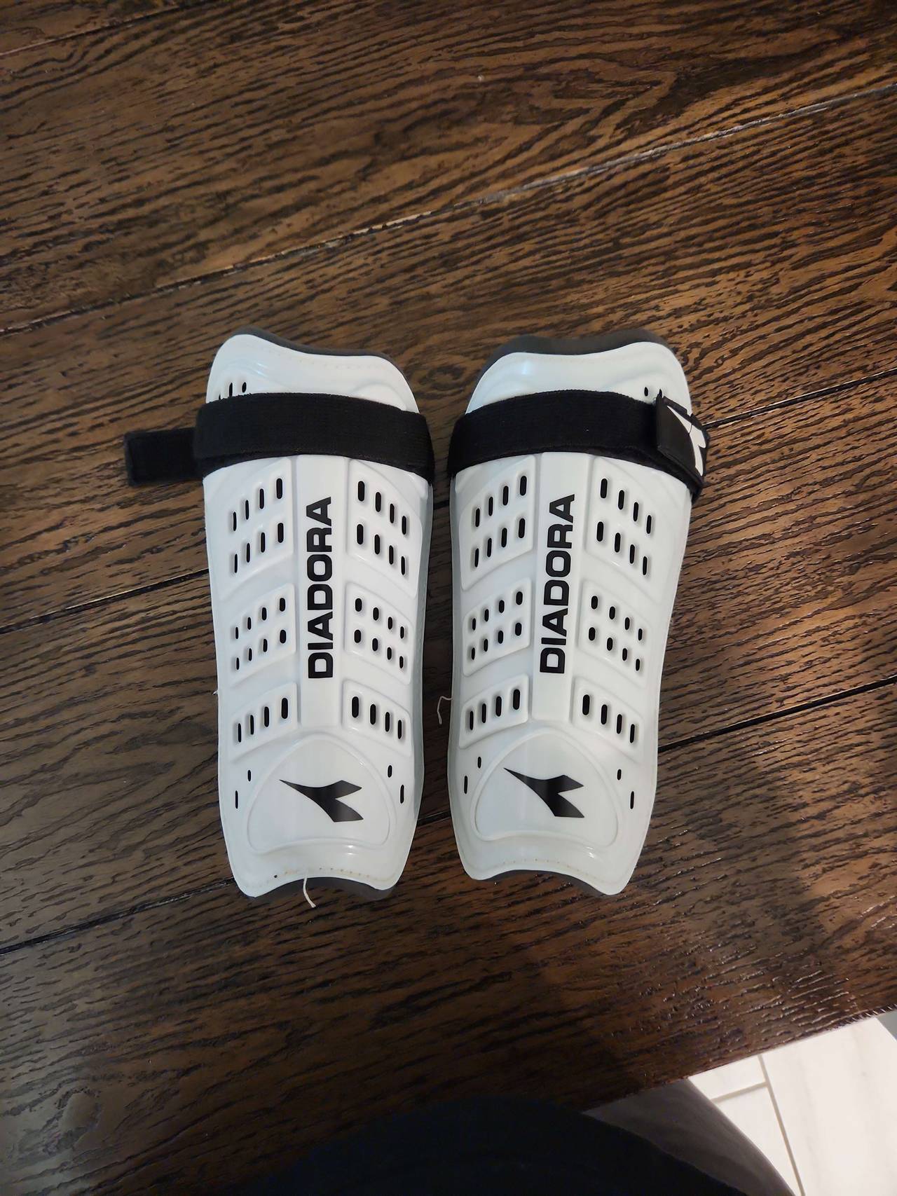 Diadora Vesta Soccer Shin Guards
