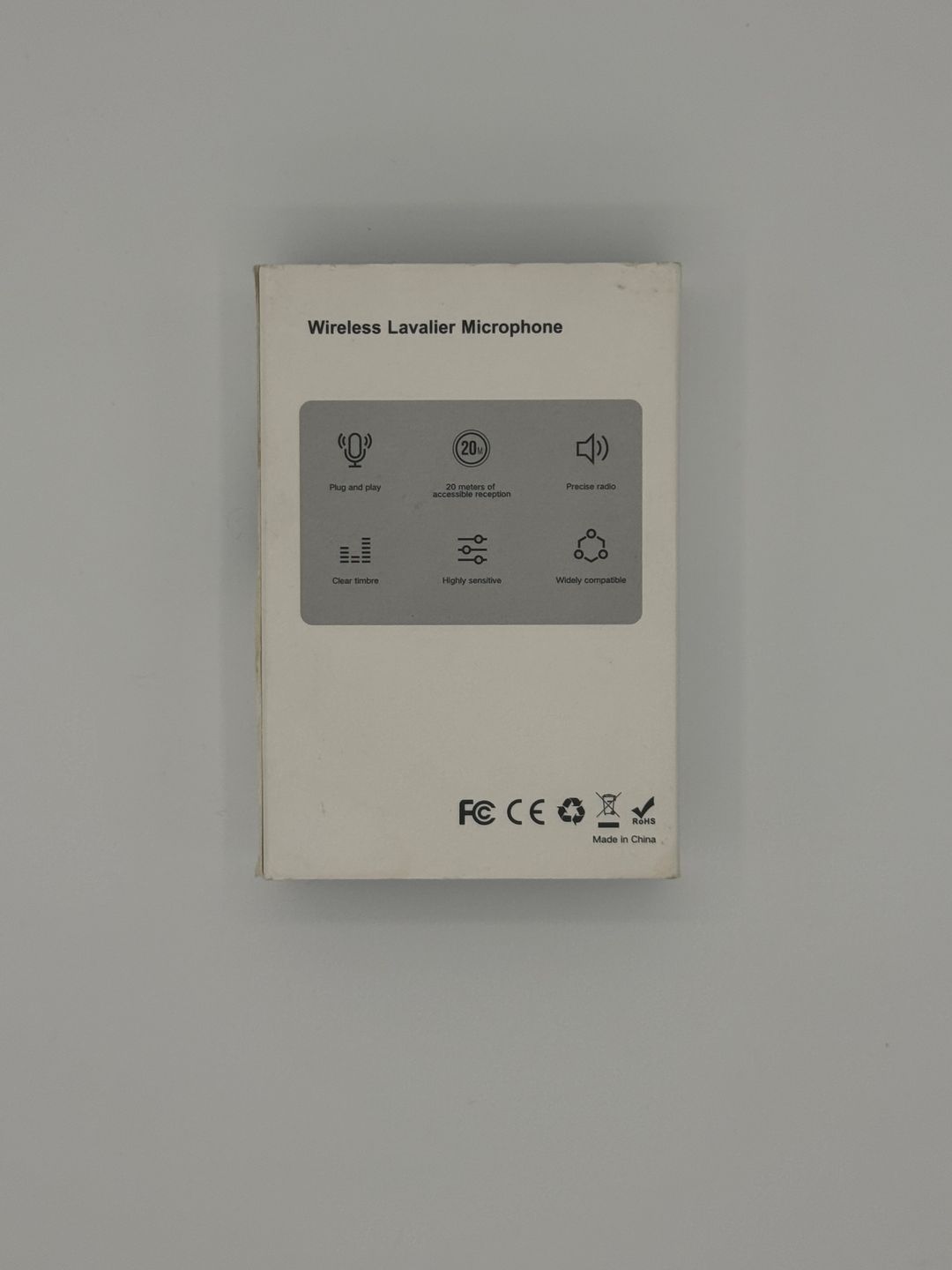 2 Wireless Lavalier Microphones for iPhone and IPad.