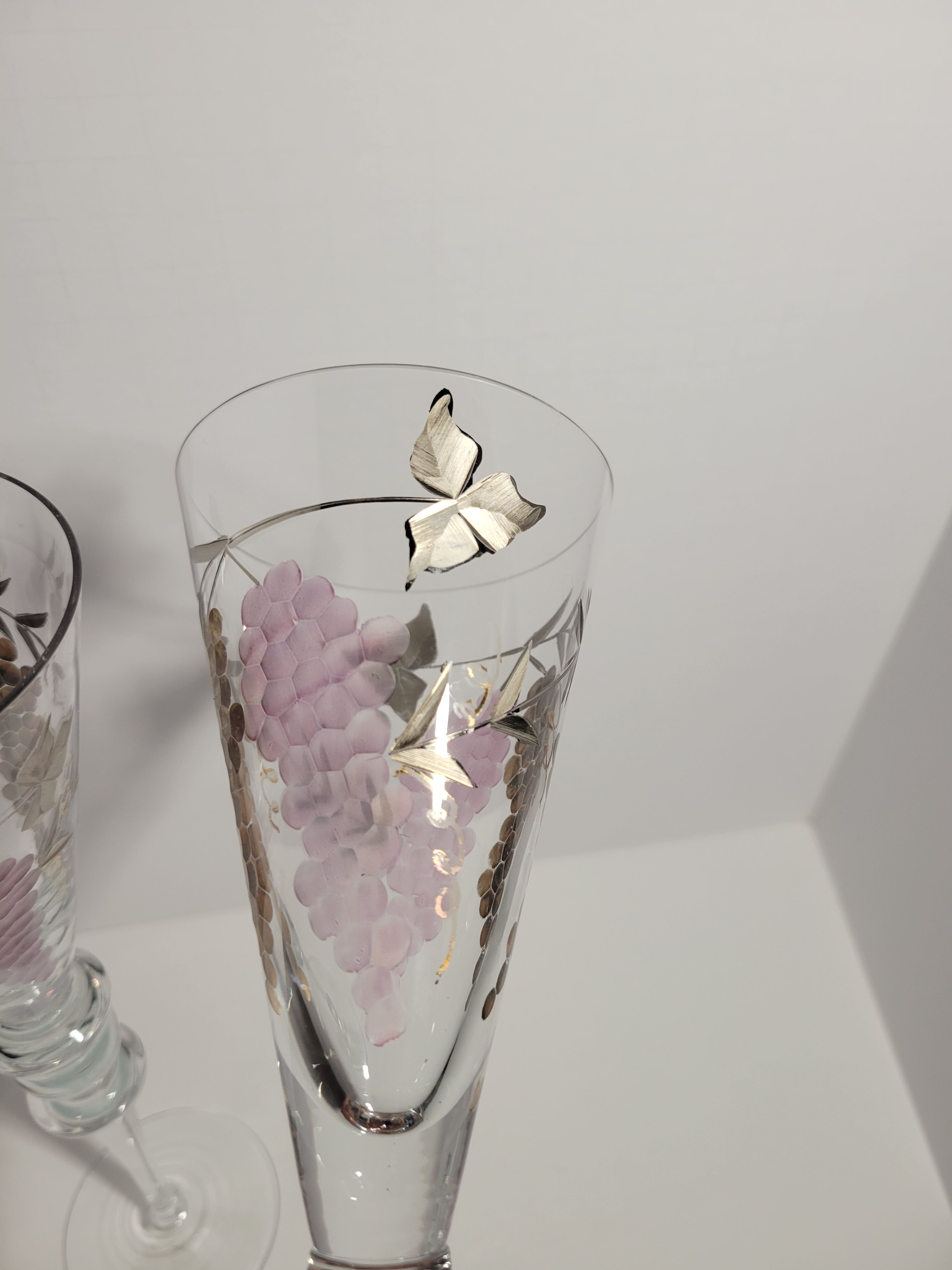 Vintage Hand Painted Grape Vine Champagne Flutes - Image 8