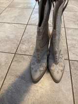 Dolce Vita Embroidered Western Boots - Size 6 - Image 7