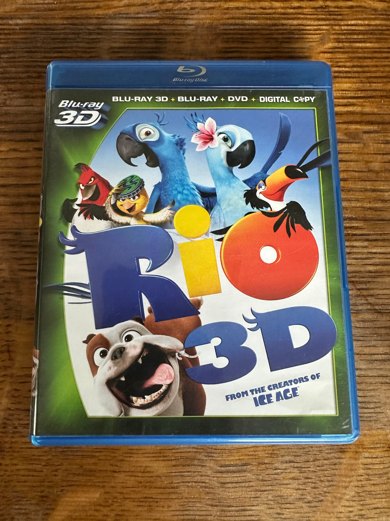 Rio 3D (Blu-ray 3D + Blu-ray + DVD + Digital Copy) Good Condition