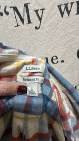 L.L. Bean Women's Scotch Plaid Flannel Zip Hoodie Red/Blue - Image 4