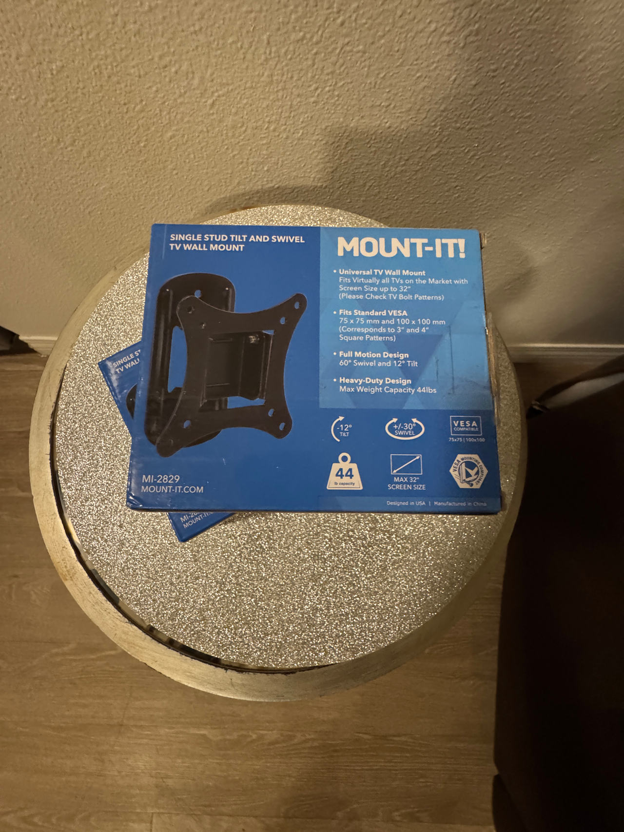 Mount-It! MI-2829 Single Stud Tilt and Swivel TV Wall Mount
