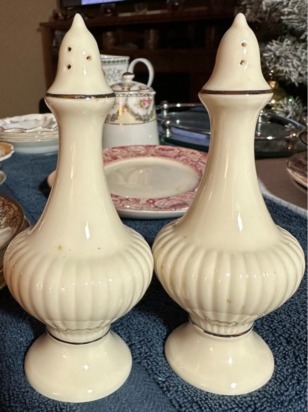 Lenox Essex Ivory Porcelain Salt & Pepper Shakers