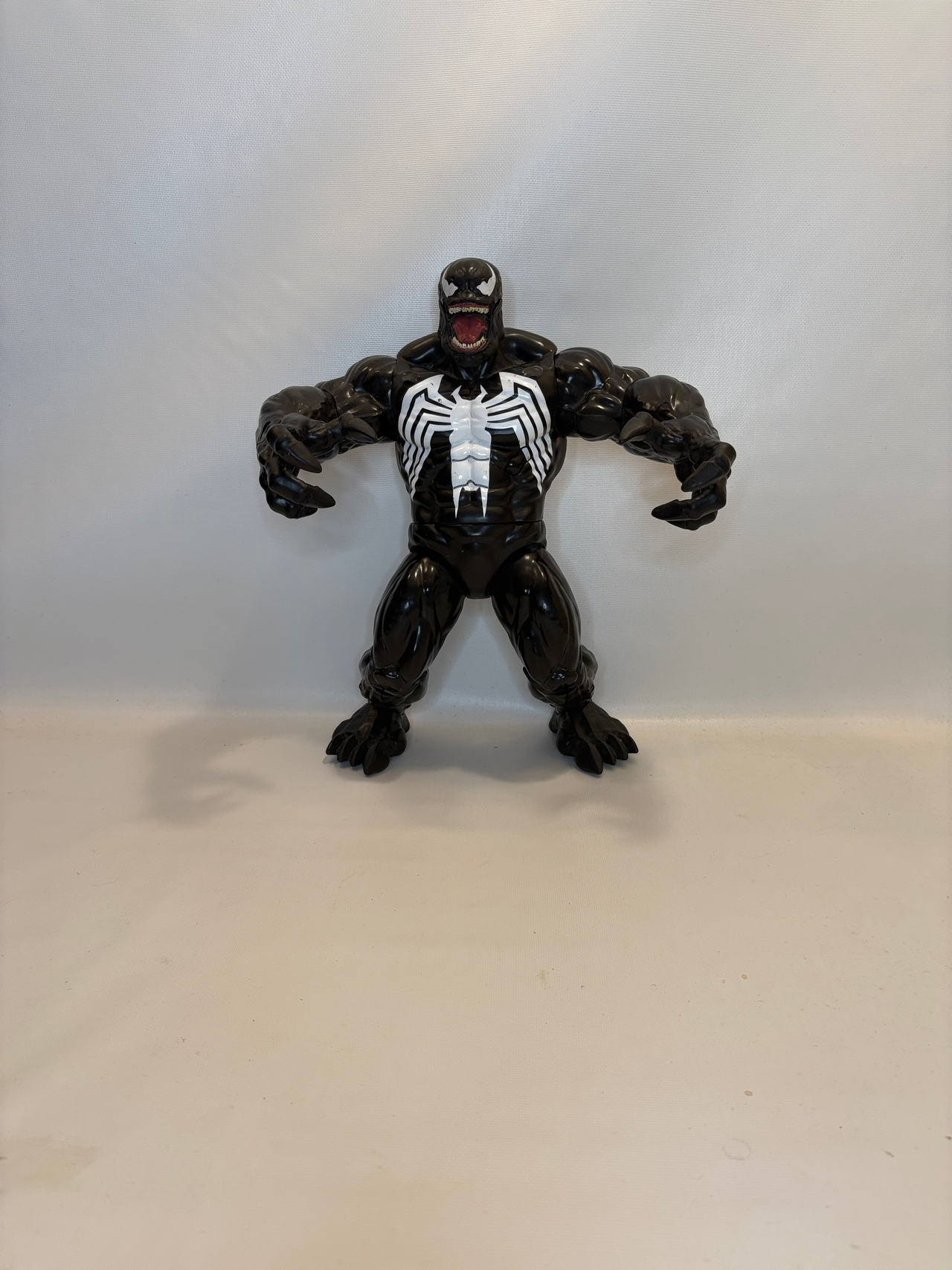 Venom Action 15” Figure